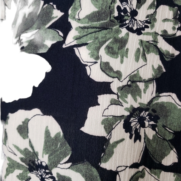 fun to fun Womens Blouse NWT - Picture 6 of 6